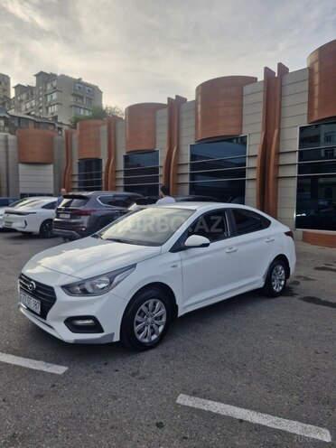 Hyundai Accent 2018, 144,000 km - 1.4 л - Bakı
