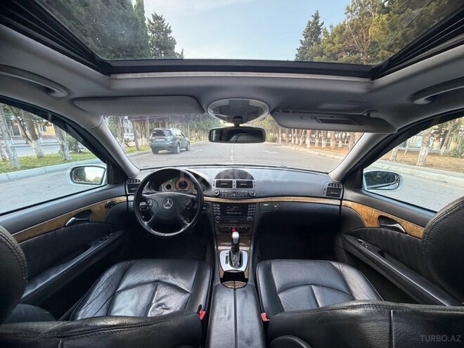 Mercedes E 270 2004, 232,000 km - 2.7 l - Bakı