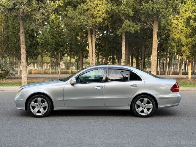 Mercedes E 270 2004, 232,000 km - 2.7 l - Bakı