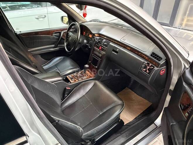 Mercedes E 320 2000, 450,000 km - 3.2 l - Bakı