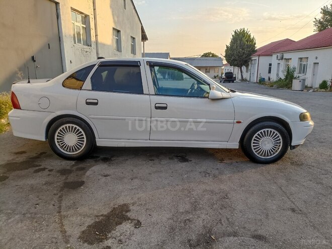 Opel Vectra 1999, 390,500 km - 1.8 l - Şəki