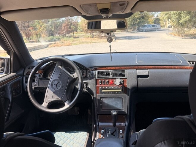 Mercedes E 280 1997, 280,000 km - 2.8 l - Şirvan