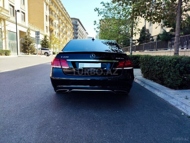 Mercedes E 220 2015, 299,000 km - 2.1 l - Bakı
