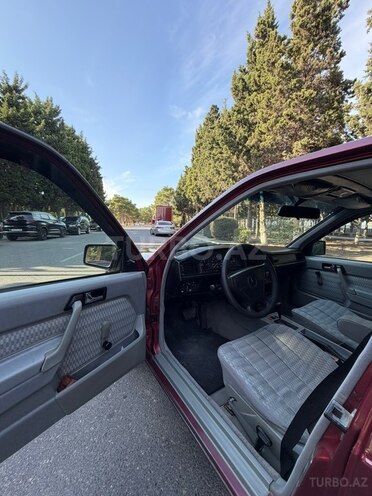 Mercedes 190 1993, 212,000 km - 2.0 l - Sumqayıt