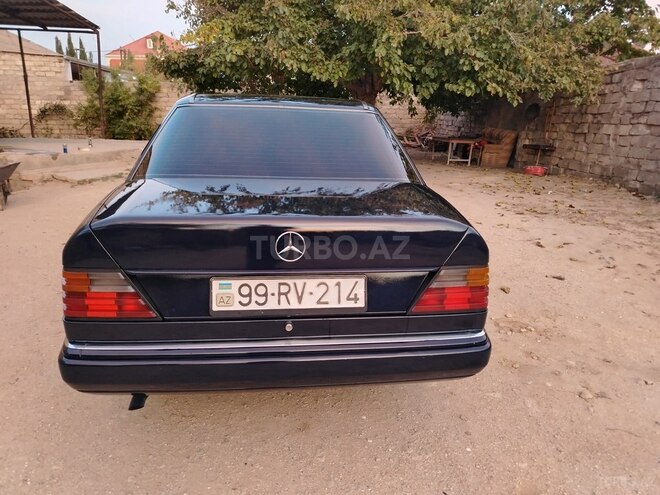 Mercedes  1990, 299,908 km - 2.0 l - Bakı