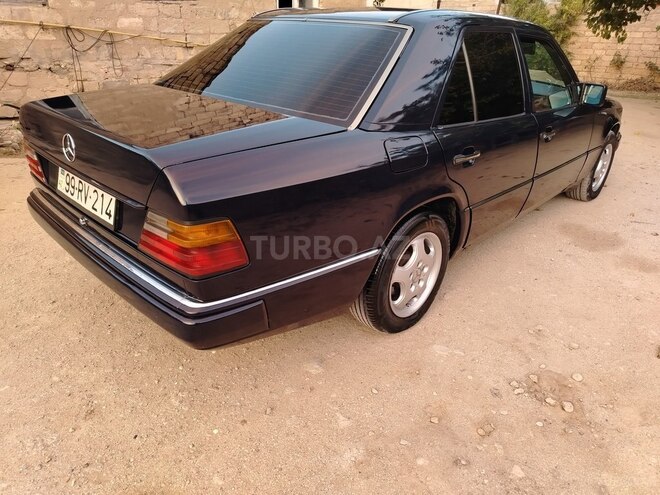 Mercedes  1990, 299,908 km - 2.0 l - Bakı