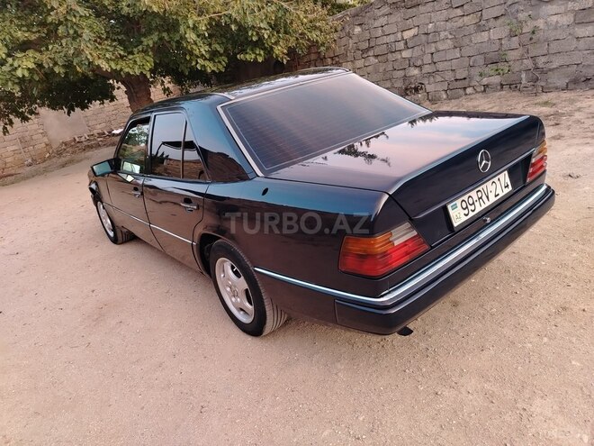 Mercedes  1990, 299,908 km - 2.0 l - Bakı