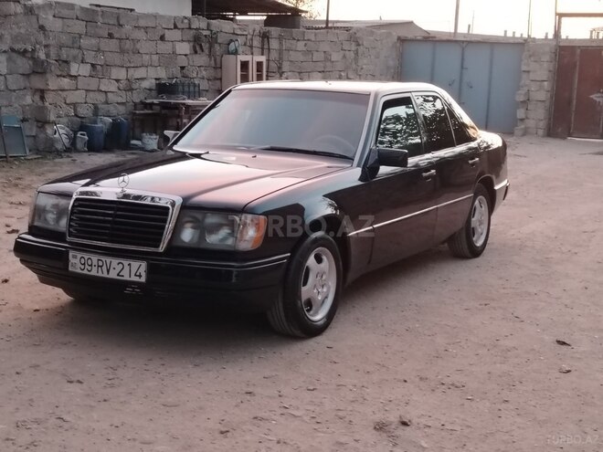 Mercedes  1990, 299,908 km - 2.0 l - Bakı