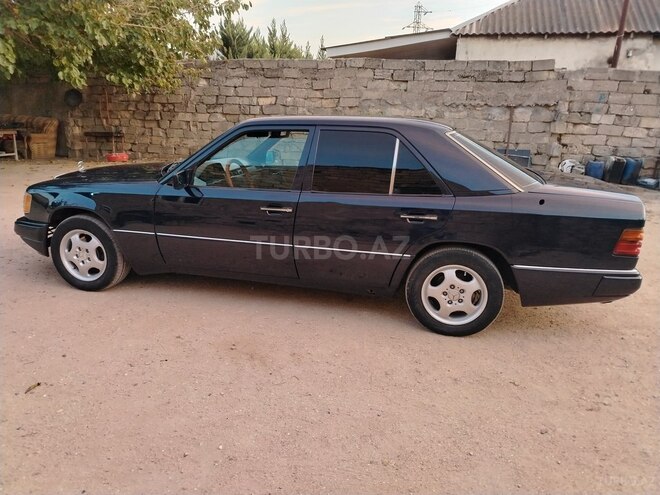 Mercedes  1990, 299,908 km - 2.0 l - Bakı