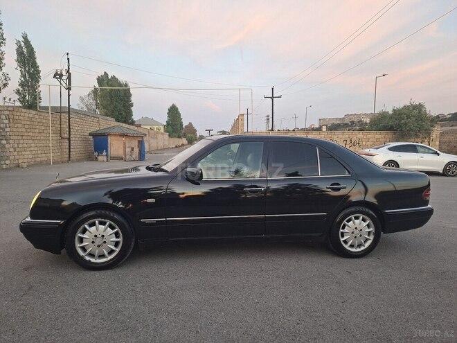 Mercedes E 240 1997, 245,000 km - 2.4 l - Bakı