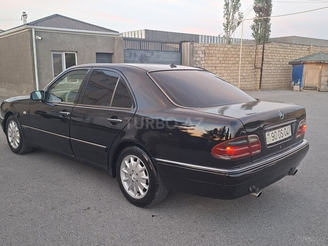 Mercedes E 240 1997, 245,000 km - 2.4 l - Bakı