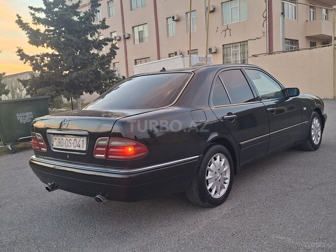 Mercedes E 240 1997, 245,000 km - 2.4 l - Bakı