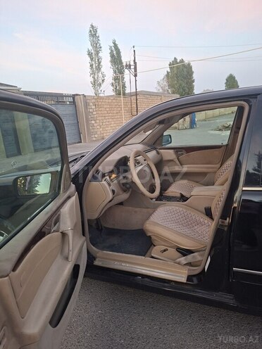 Mercedes E 240 1997, 245,000 km - 2.4 l - Bakı