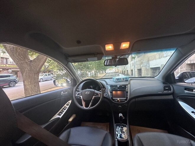 Hyundai Accent 2018, 25,100 km - 1.4 l - Bakı