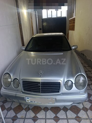 Mercedes E 240 1998, 300,000 km - 2.4 l - Gəncə