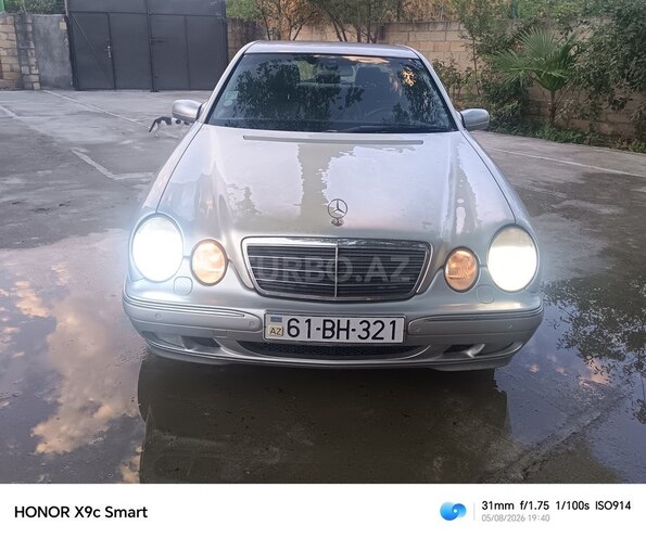 Mercedes E 280 4MATIC 2001, 271,500 km - 2.8 l - Bakı