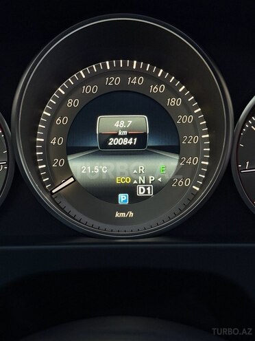 Mercedes E 250 2014, 200,900 km - 2.1 л - Bakı
