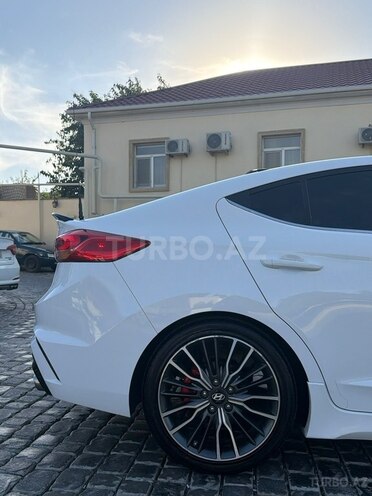 Hyundai Elantra 2017, 199,182 km - 1.6 л - Bakı