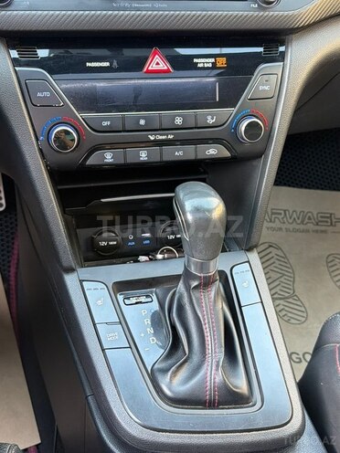 Hyundai Elantra 2017, 199,182 km - 1.6 л - Bakı