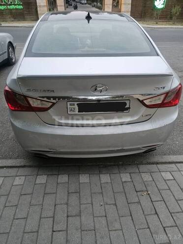 Hyundai Sonata 2012, 328,306 km - 2.0 l - Naftalan