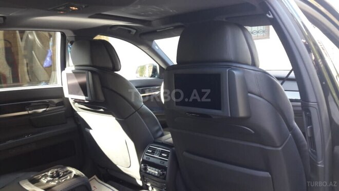 BMW 750 2011, 30,000 km - 4.4 l - Bakı
