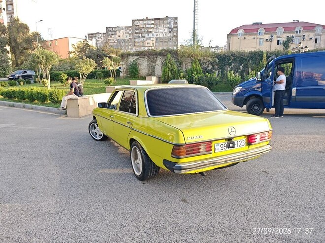 Mercedes  1977, 123,000 km - 3.0 l - Bakı