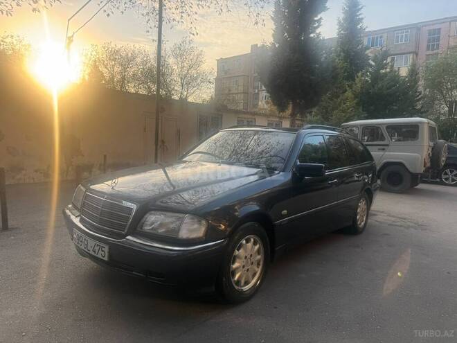 Mercedes C 220 2000, 400,000 km - 2.2 l - Saatlı