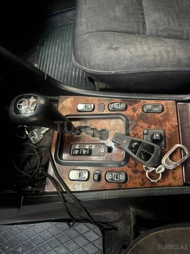Mercedes C 220 2000, 400,000 km - 2.2 l - Saatlı