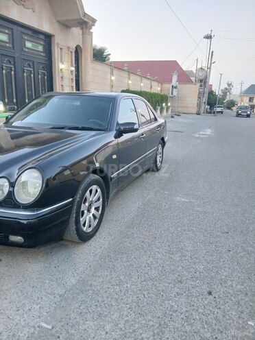 Mercedes E 280 1999, 354,250 km - 2.8 l - Şəmkir