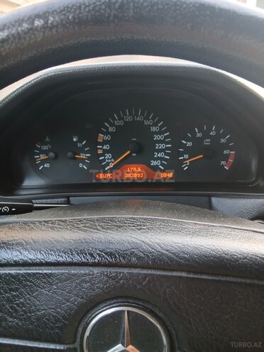 Mercedes E 280 1999, 354,250 km - 2.8 l - Şəmkir
