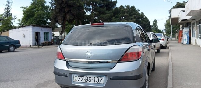 Opel Astra 2004, 302,000 km - 1.4 l - Qusar