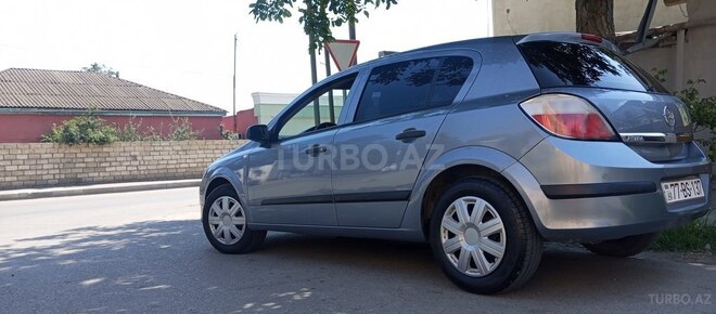 Opel Astra 2004, 302,000 km - 1.4 l - Qusar