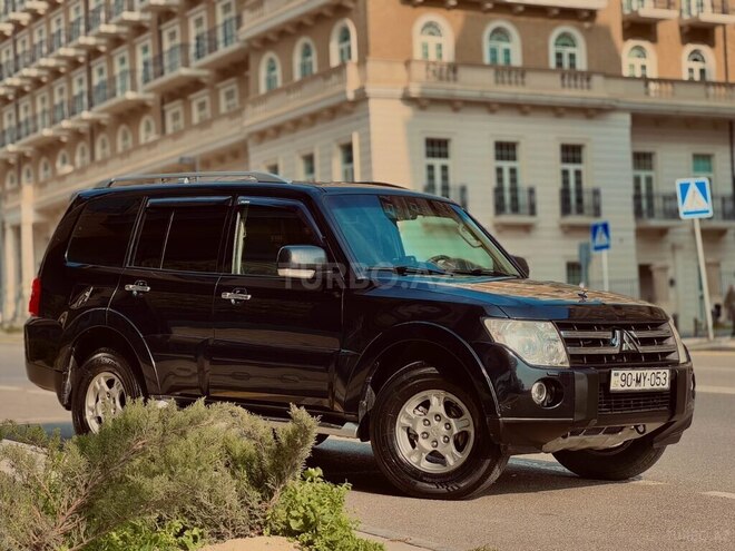 Mitsubishi Pajero 2007, 237,800 km - 3.0 l - Gəncə