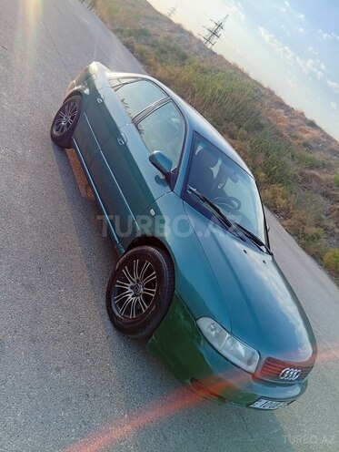 Audi A4 2000, 209,000 km - 1.8 l - Bakı