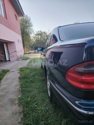 Mercedes E 240 2000, 258,456 km - 2.4 l - Lənkəran