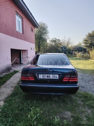 Mercedes E 240 2000, 258,456 km - 2.4 l - Lənkəran