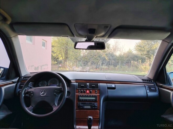 Mercedes E 240 2000, 258,456 km - 2.4 l - Lənkəran