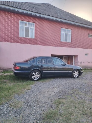 Mercedes E 240 2000, 258,456 km - 2.4 l - Lənkəran