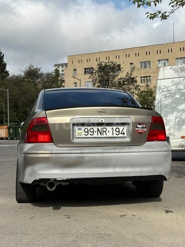 Opel Vectra 1999, 330,000 km - 2.0 л - Bakı