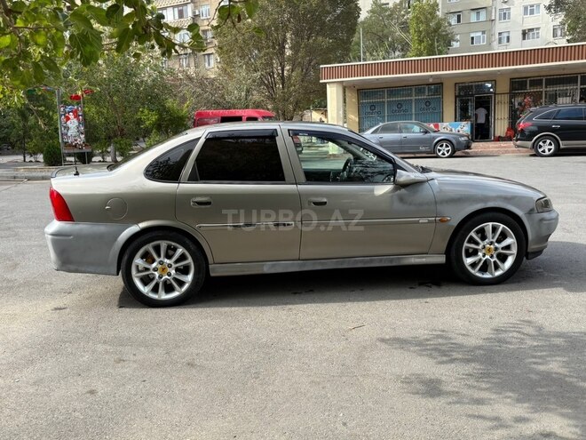 Opel Vectra 1999, 330,000 km - 2.0 л - Bakı