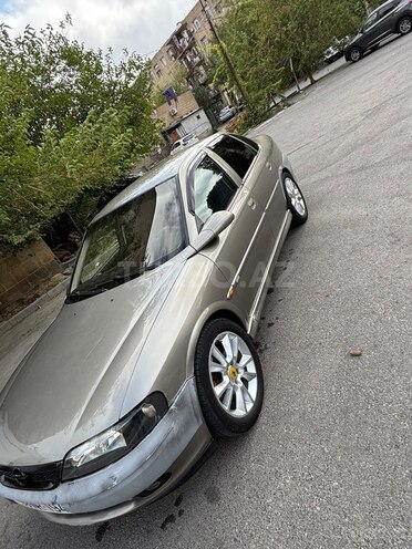 Opel Vectra 1999, 330,000 km - 2.0 л - Bakı