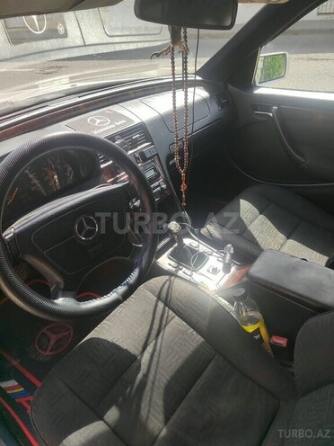 Mercedes C 220 2000, 285,458 km - 2.2 л - Oğuz