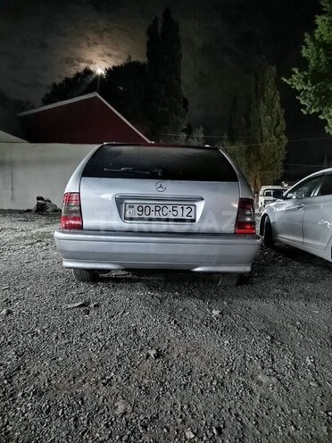 Mercedes C 220 2000, 285,458 km - 2.2 л - Oğuz
