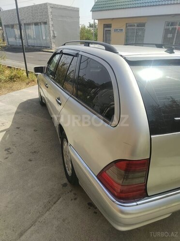 Mercedes C 220 2000, 285,458 km - 2.2 л - Oğuz