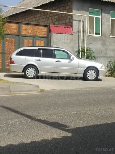 Mercedes C 220 2000, 285,458 km - 2.2 л - Oğuz
