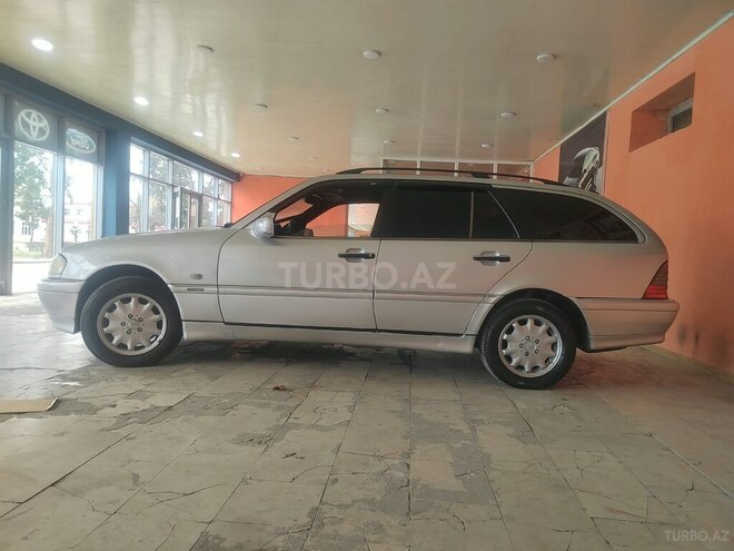 Mercedes C 220 2000, 285,458 km - 2.2 л - Oğuz