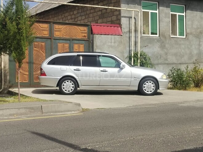 Mercedes C 220 2000, 285,458 km - 2.2 л - Oğuz