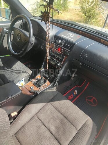 Mercedes C 220 2000, 285,458 km - 2.2 л - Oğuz