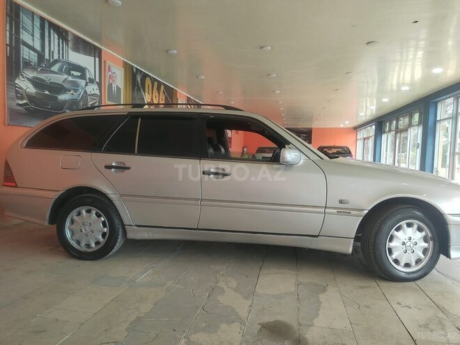 Mercedes C 220 2000, 285,458 km - 2.2 л - Oğuz