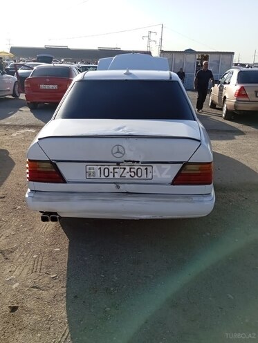 Mercedes  1990, 856,452 km - 2.3 l - Bakı